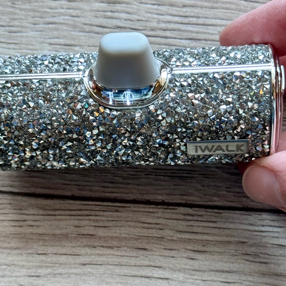 iWALK Secret Ultra-Compact Docking Battery - Picture 5 of 11